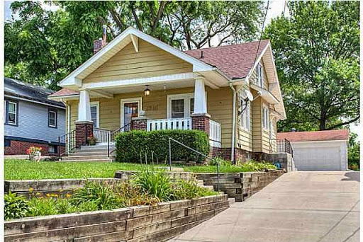 Julie Moore Real Estate Team - Thumbnail