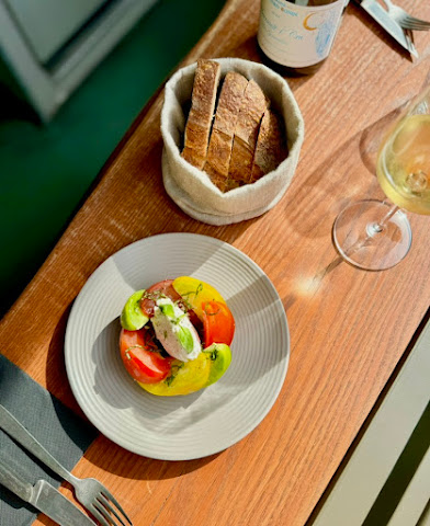 Pétard, Bar à vin by null