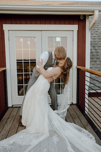 Beauty & Beyond Bridal - Thumbnail