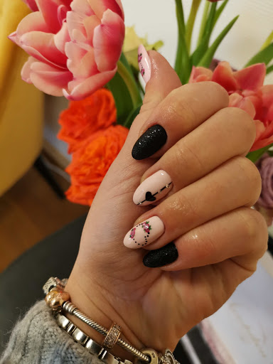 Sandviken Nails & Beauty Ewa Wiecek