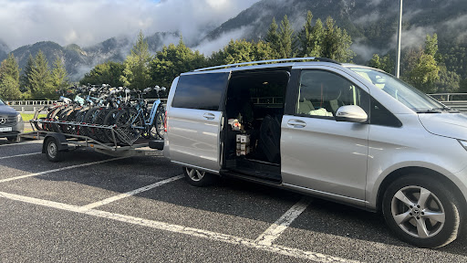 People Mover ***wypożyczalnia busów Mercedes Vito ** wynajem busów 8 i 9 osobowych *wyjazdy rowerowe Alpe Adria