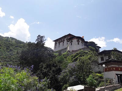 Photos of Lhuntse Dzong