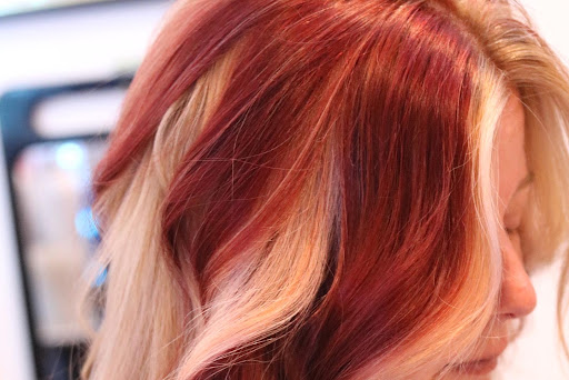 Tala’at beauty salon - United States