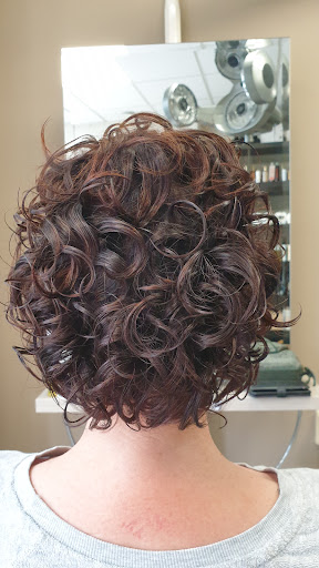 Goldfinger Hairstyling