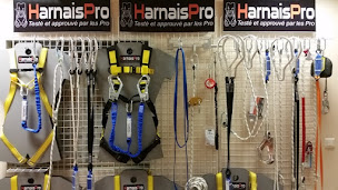 Photo n°2 de CBHS Sécurité à Pissy-Pôville (Magasin de chaussures)