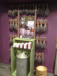 Photo n°12 de Le Château du Bois Producteur de Lavande Fine - Avignon à Avignon (Attraction touristique)