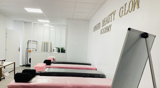 Annesobeautyglow Gallery - France