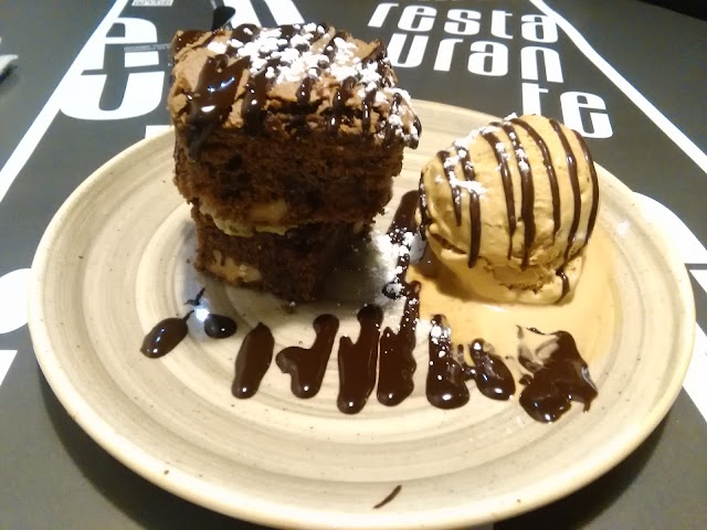 Eh Voilà! Restaurante Crêpería