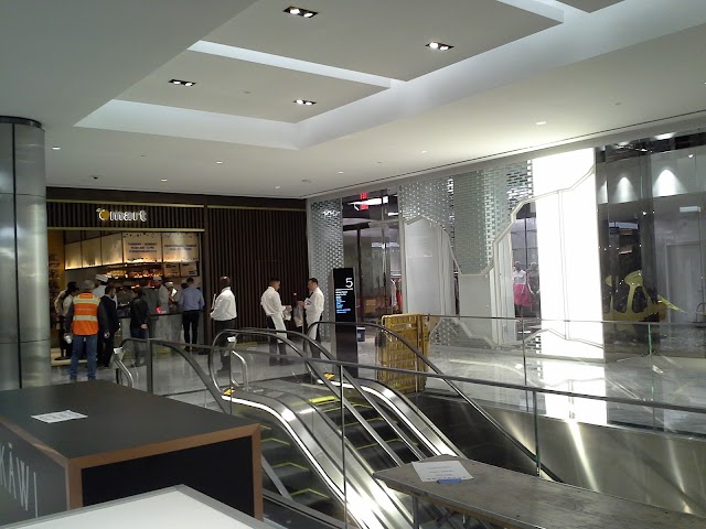 Louis Vuitton Neiman Marcus Hudson Yards