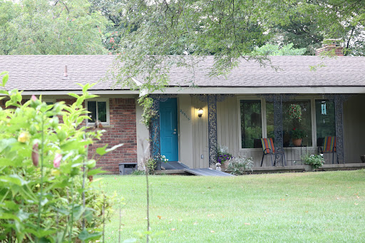 Lauren’s Greenhouse Living