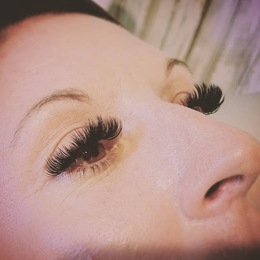 Pixie Lashes Extensions