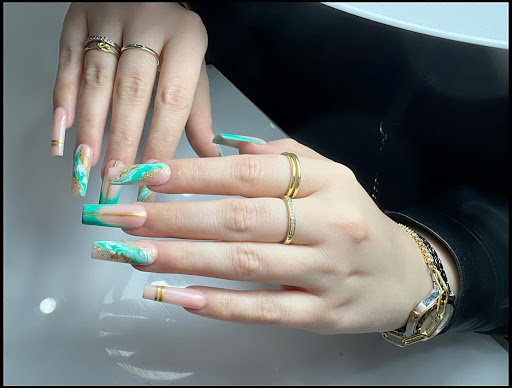 BeeNails - Visual