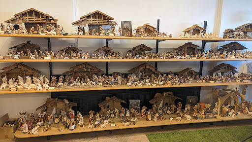 Pema Woodcarvings - Thumbnail