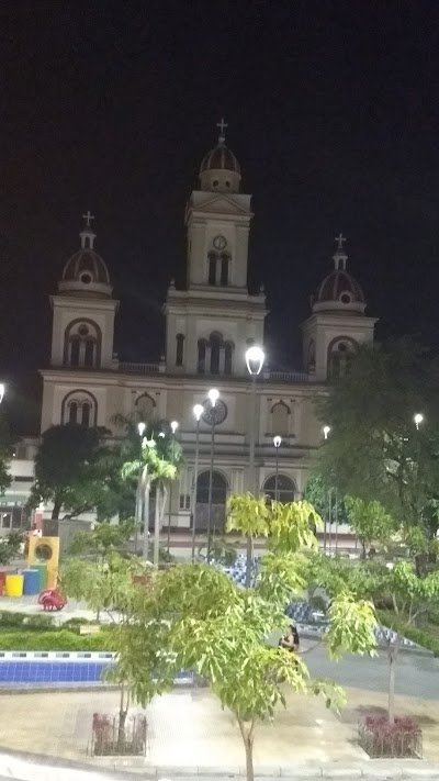 Photos of Plaza De Bol&iacute;var