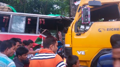 Photos of সাউদেরখাল বাস স্টপেজ