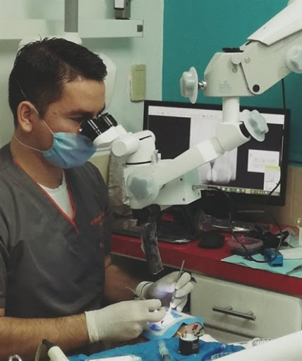 Dr. Ricardo Ayón García, Dentista - Odontólogo - Thumbnail