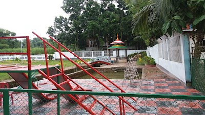 Photos of Jajanagara shelters