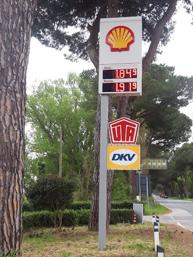 Distributore Carburanti Shell Cristoferi