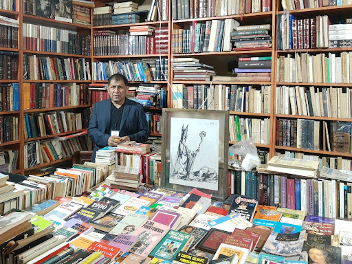 LIBRERIA DE USADO Y ANTIGUO EL DESVAN DE DON QUIJOTE Gallery - Spain