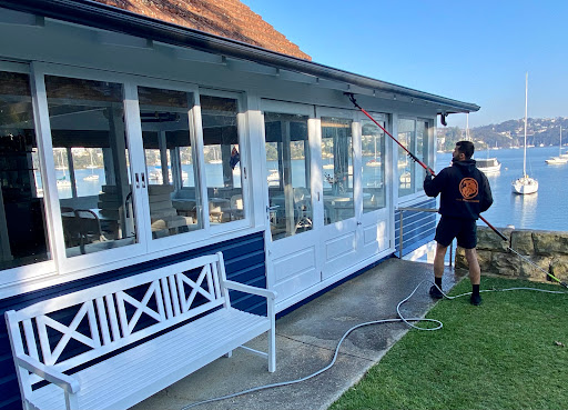 LION WINDOW CLEANING - Thumbnail