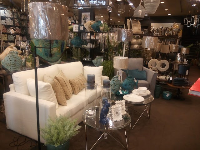 Lorain Decoration