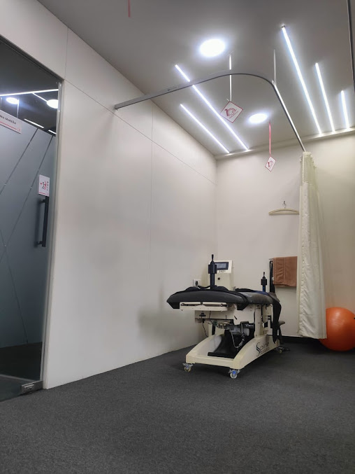 Af1qipocuxjg0cu7laatkfeyrr1sadcrz9k61gba66re=s677 K No