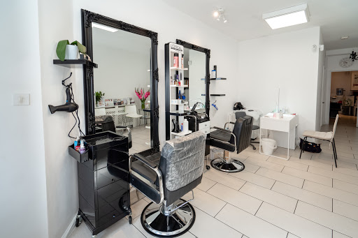 The Beauty Lounge E11