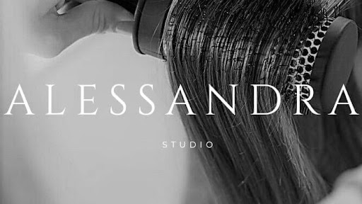 Alessandra Studio PRAVANA
