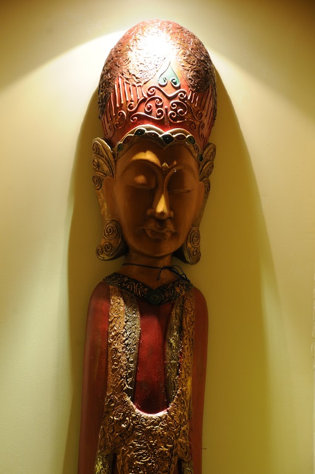 Nuad Thai