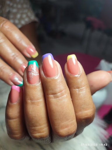 Belleza Claudia nails