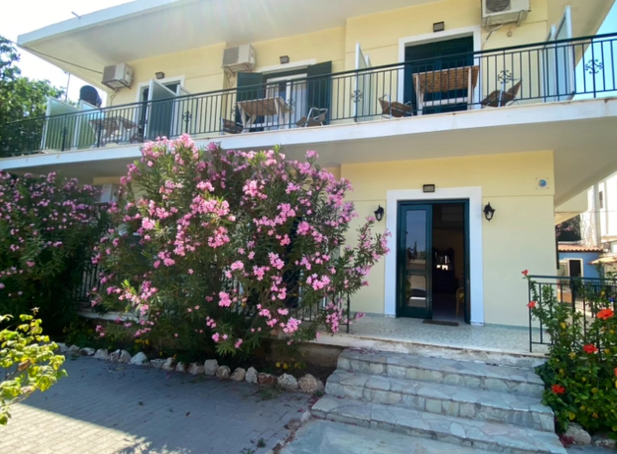 Lemon Art Hotel Apartments