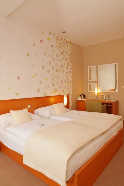 Photos of AVANTI Hotel