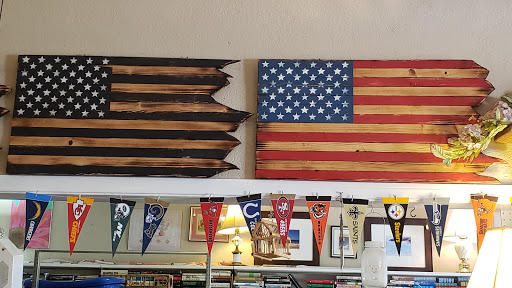 Smitty's Bargain Box 29 Palms Thrift Store, Gifts, & Trading Post - Thumbnail