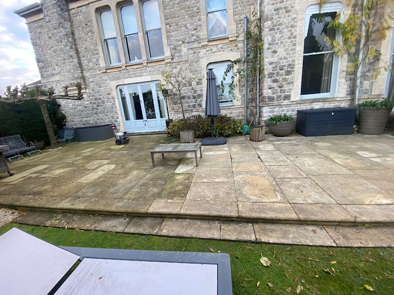 ShinyClean End of Tenancy Cleaning photo 2