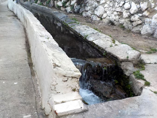Lavaderos públicos de Millares