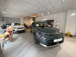 Photo n°26 de Kia | Versailles - Kote 78 à Versailles (Garage automobile)