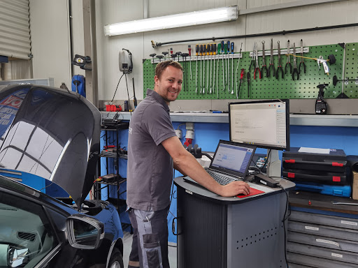 Auto Strasser - Visual