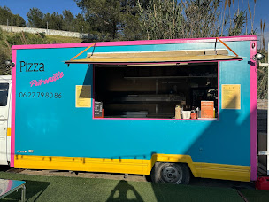 Photo n°3 de Camion à Pizza Petronille à Bandol (Pizzas à emporter)