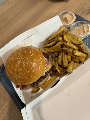 Photo 7 - Barlou Burger