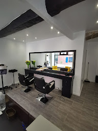 Photo n°6 de Figaro à Pertuis (Salon de coiffure)