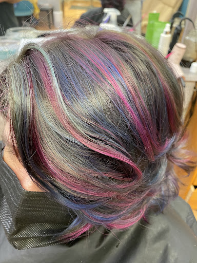 Hood River Salon & spa - Thumbnail