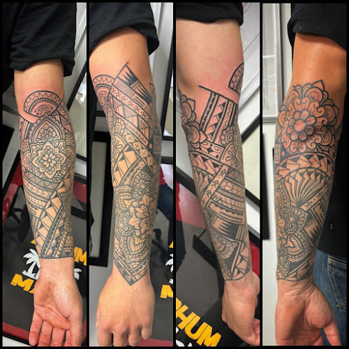 Opinii despre Karma tattoo shop în Angers - Tatoueur