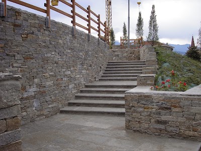 Cave M.P. Di Maurino Ivo & C. Sas - Pietre da tetto e rivestimento, Pavimenti e Marmisti