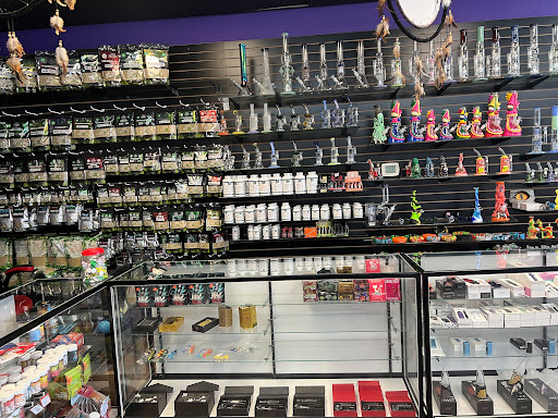 Lyman tobacco and vapor - Thumbnail