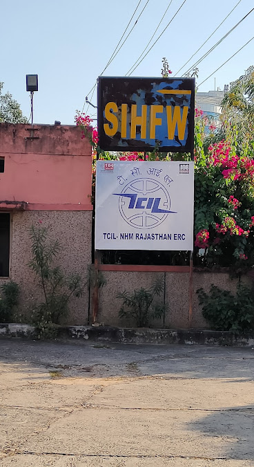 Af1qipocn5dsdndmlbk 59pxklj7om7qyytnev5famug=s677 K No