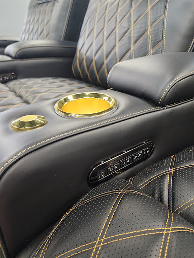 Valencia Theater Seating - Thumbnail