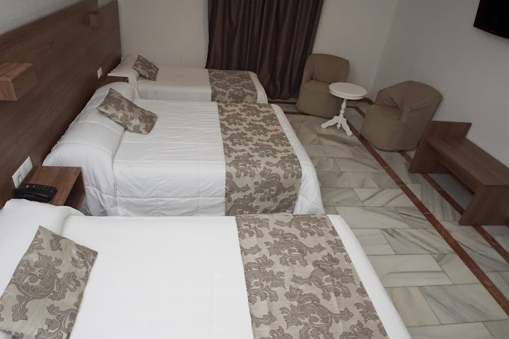 Hotel La Pinta by null