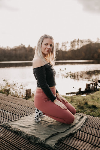 Julia Kramer- Pilates, Kinderyoga & Frauenkreise