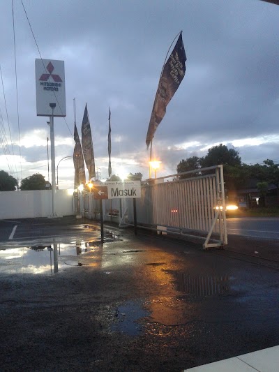 Photos of DEALER MITSUBISHI PURWOREJO