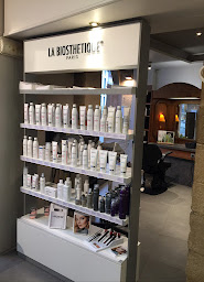 Photo n°7 de Arsac Coiffure à Tournon-sur-Rhône (Salon de coiffure)